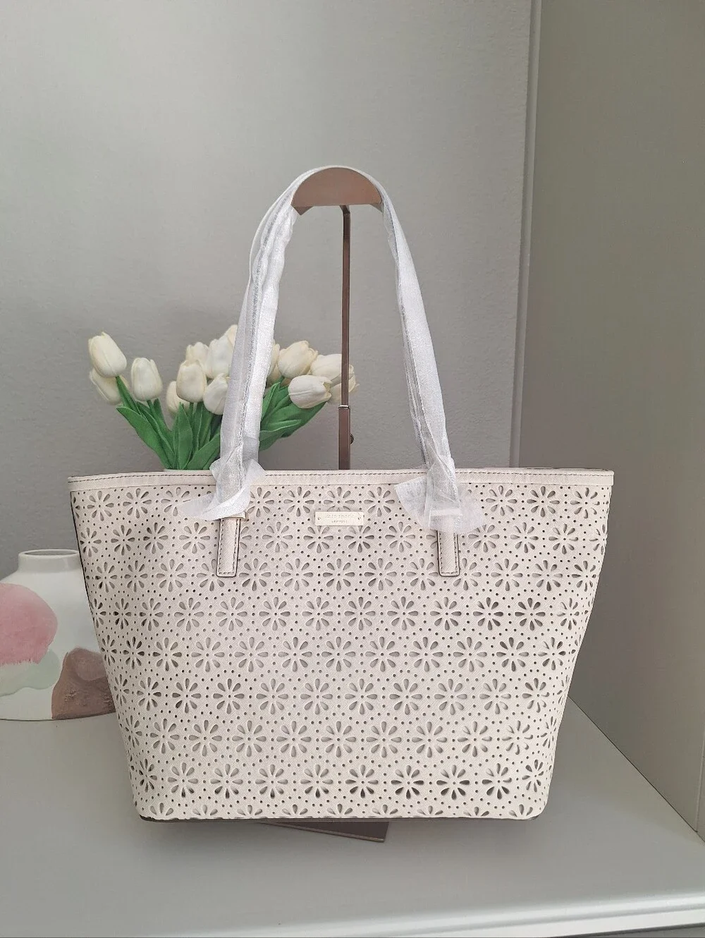 NWT Kate Spade cedar street Harmony perforated floral Tote Bag